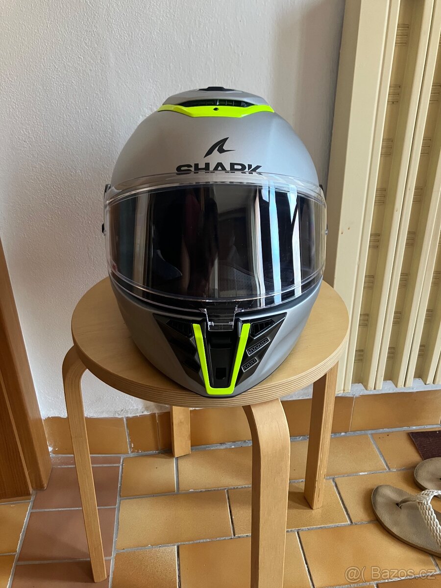 Shark Spartan RS
