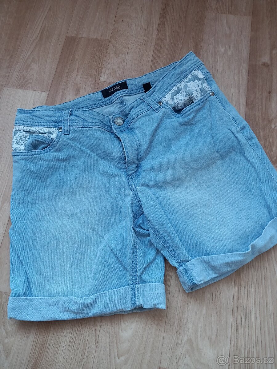 03 - Světle modré riflové kraťasy vel. L - XL