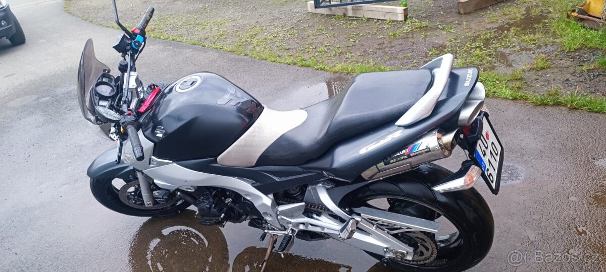 Suzuki GSR 600