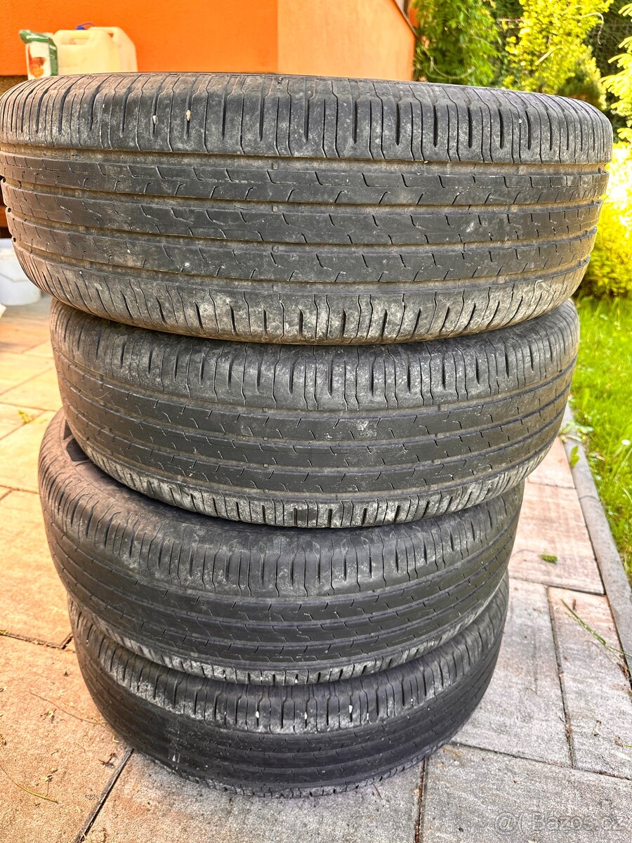 Sada letních pneumatik Continental 215/65 R17 V XL