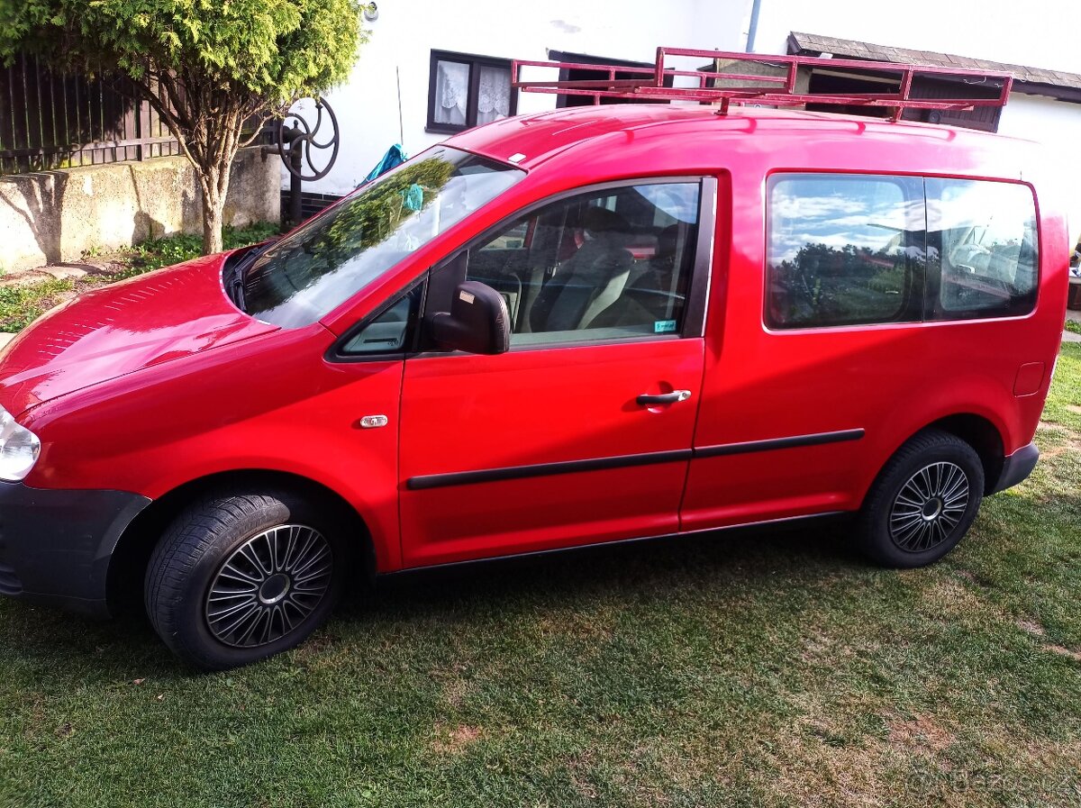 Volkswagen Caddy, pick up/7 míst,  7/2004, 1,4, 266000km