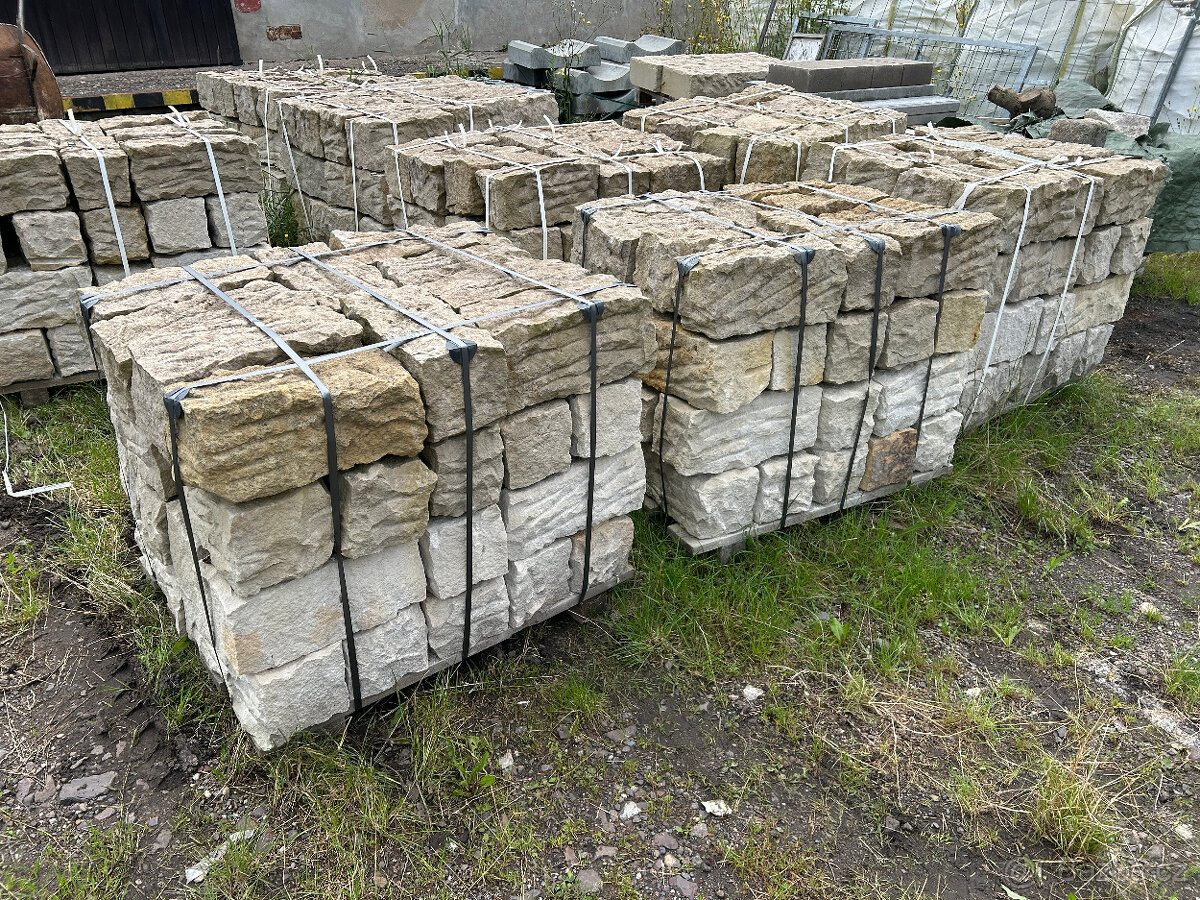 Pískovcové kvádry, přírodní piskovec,