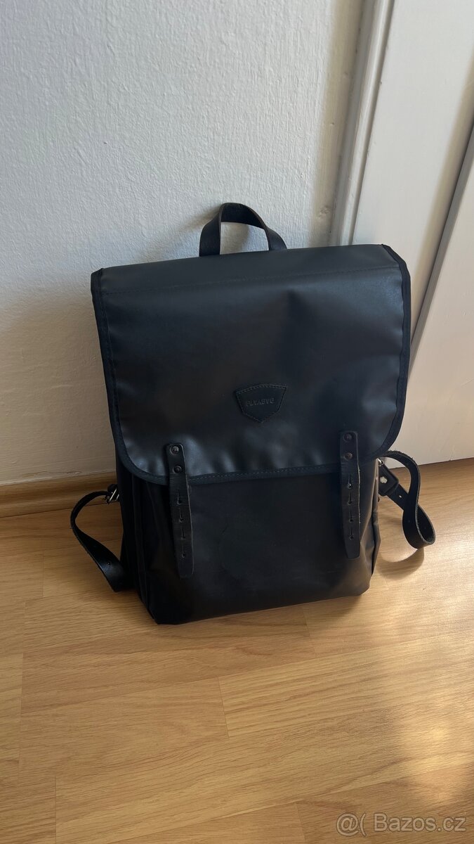 Městský batoh Playbag Volta Black