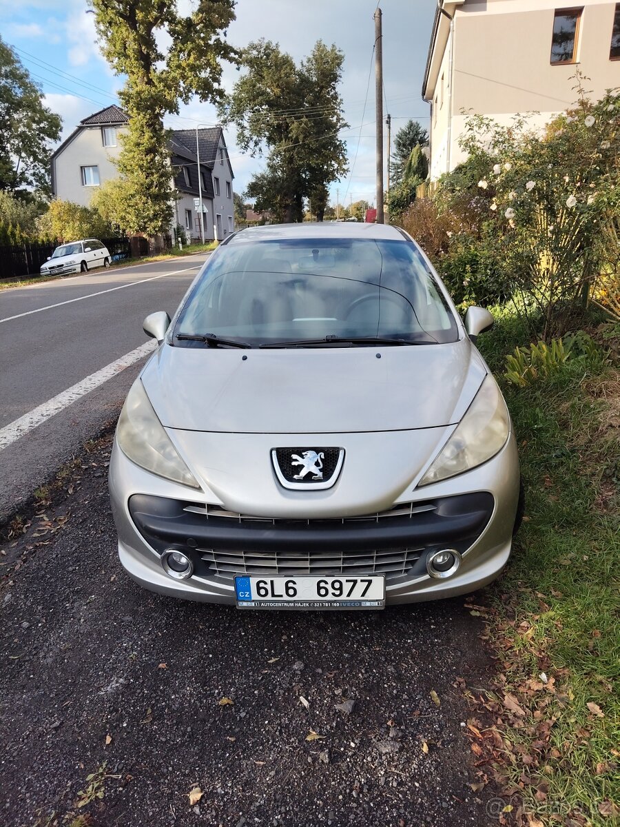 (Rezervace)Peugoet 207 2007 1.4 16v 65kw ( KFU)