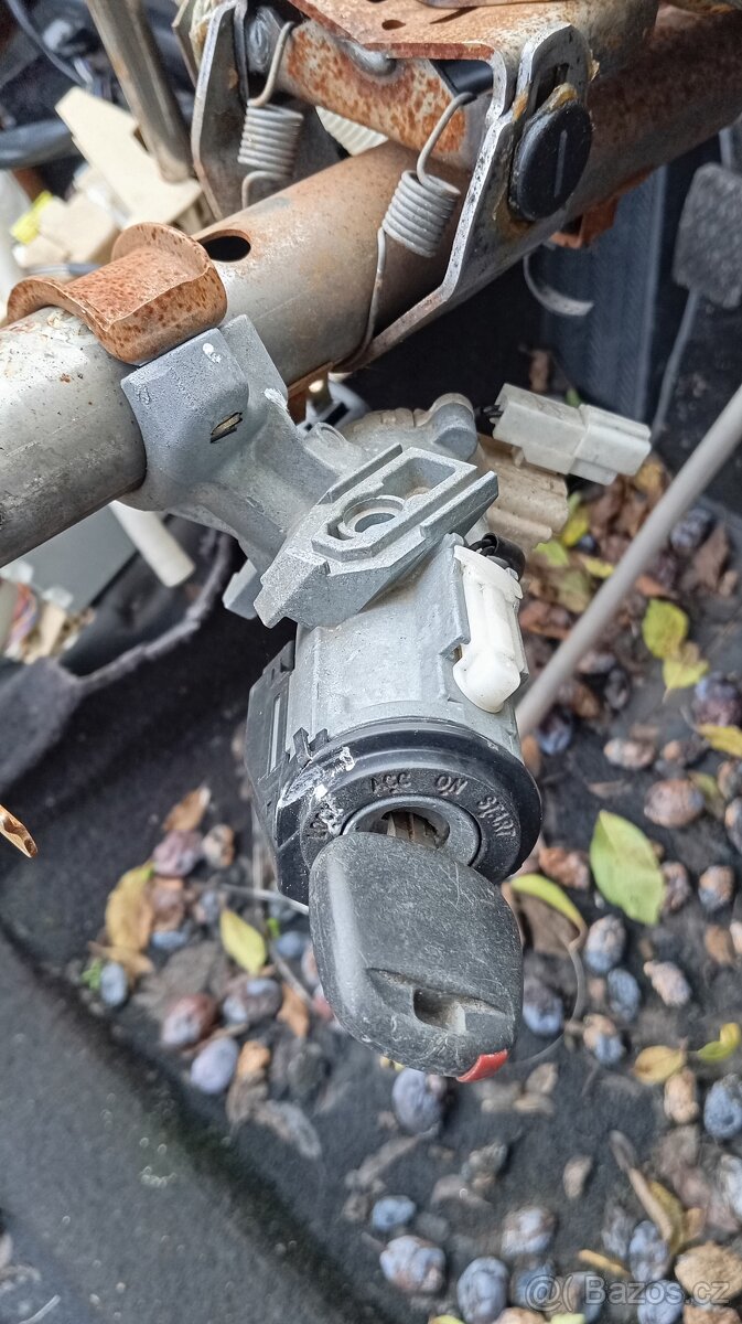 Toyota Celica T23 spínací skříňka, zámek dveří