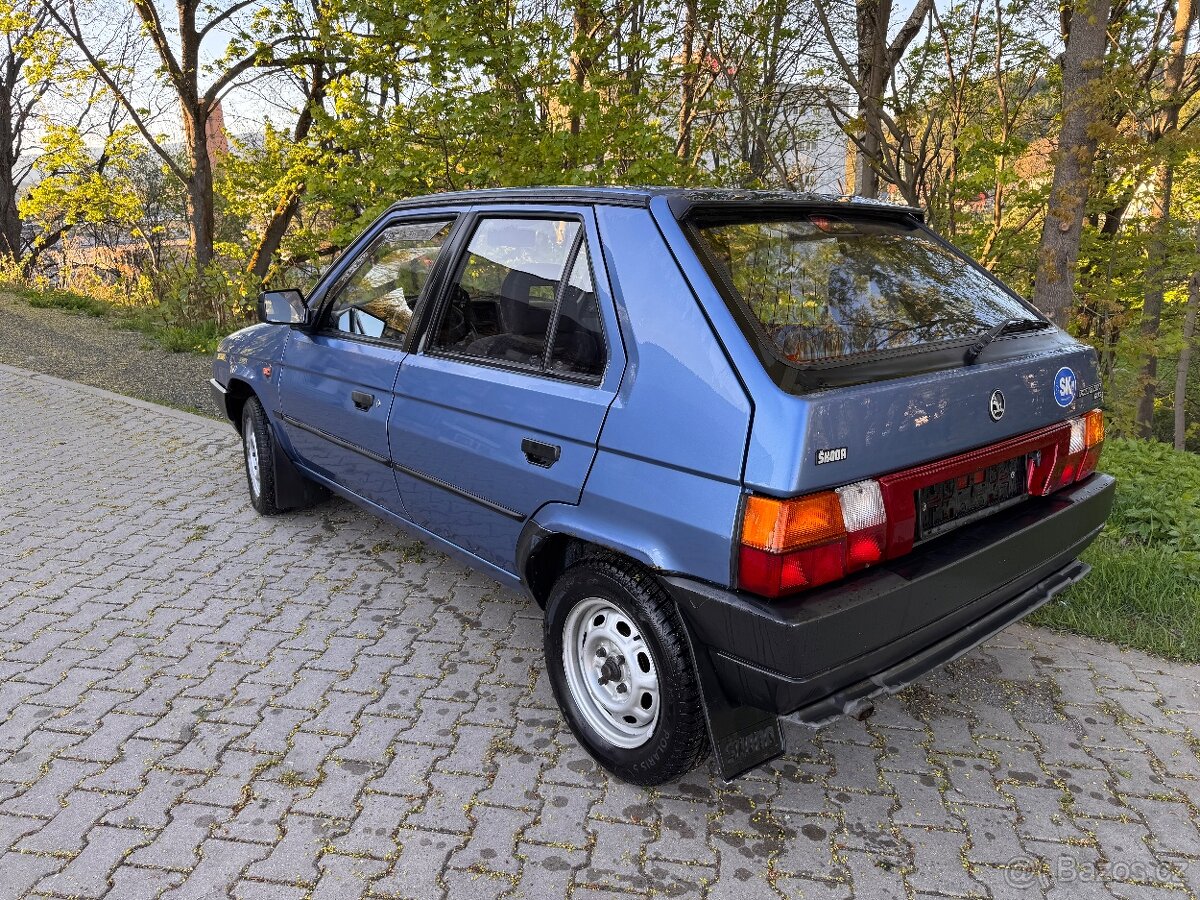 Prodám Škoda favorit 136 v původním stavu .Dovoz