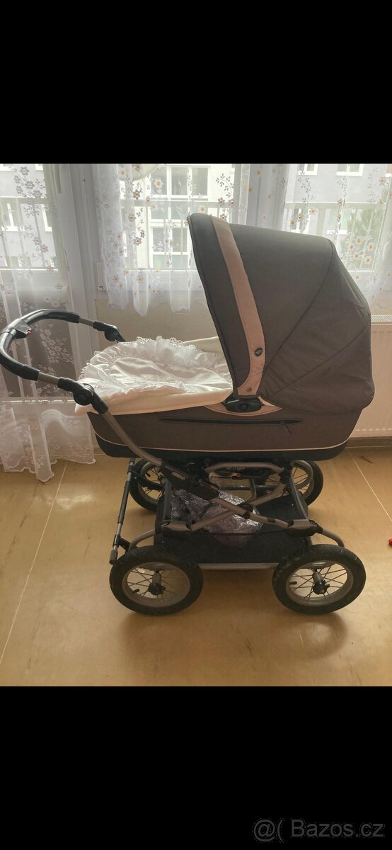 Dětský kočárek Vogue color - top stav