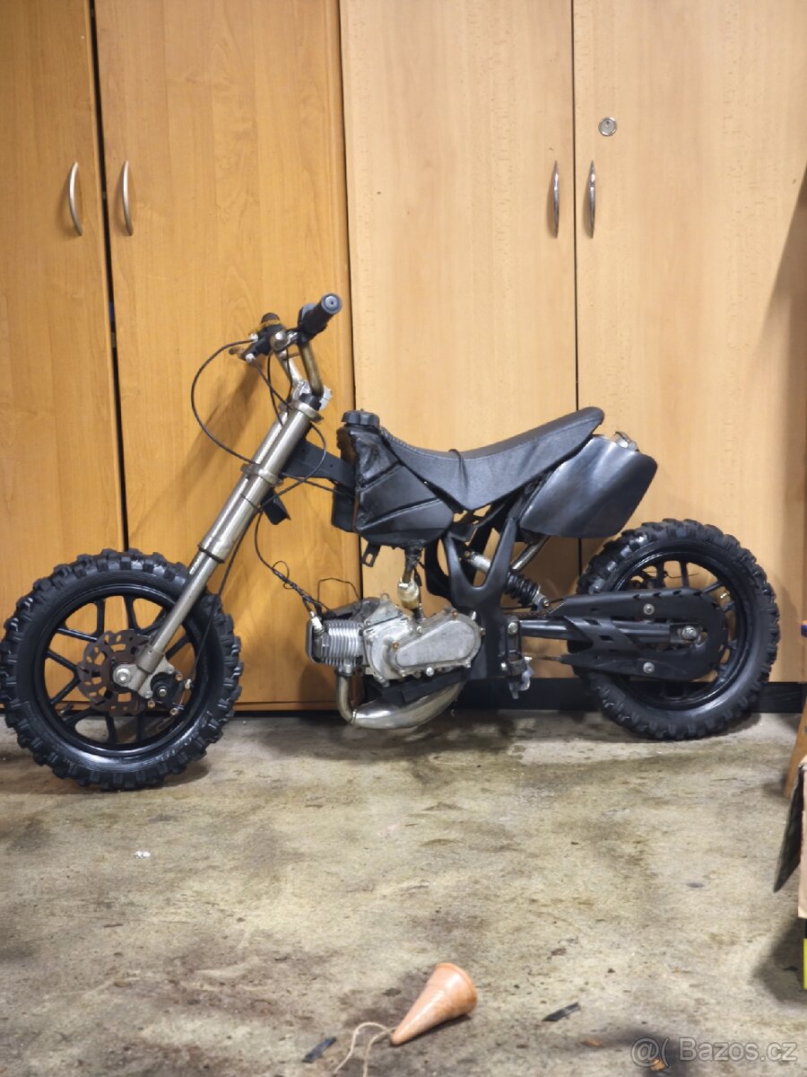 Dětská benzínová motorka 49ccm