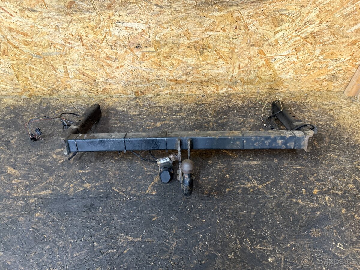 TAŽNÉ ZAŘÍZENÍ VW PASSAT B5.5 KOMBI