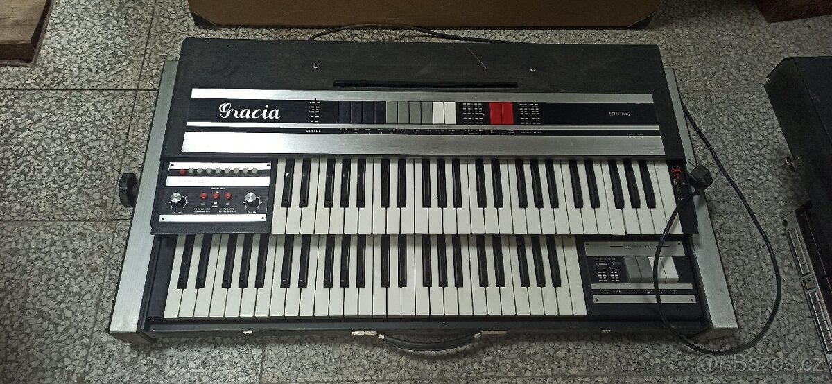 Prodám RETRO klávesy