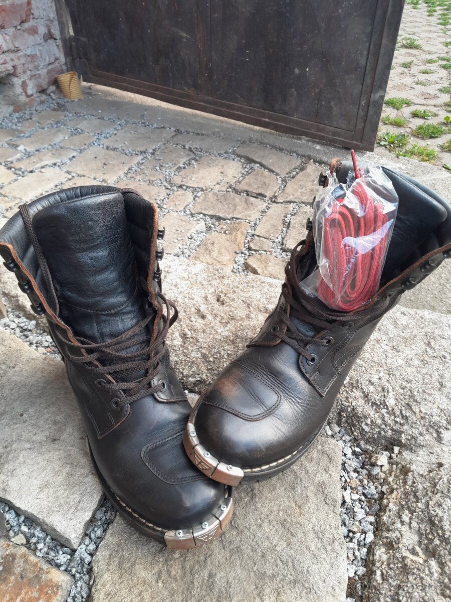 Moto boty StylMartin