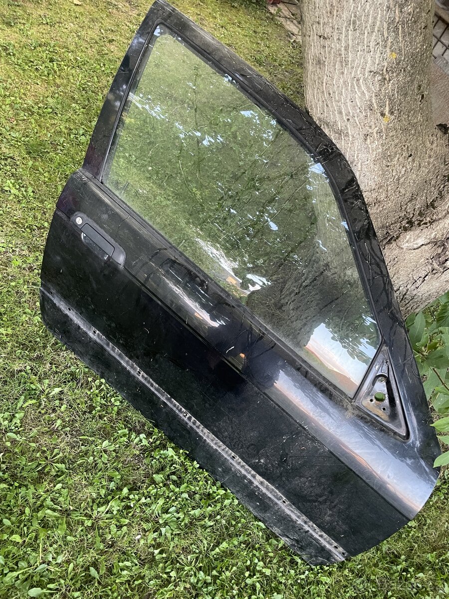 Bmw compact dveře