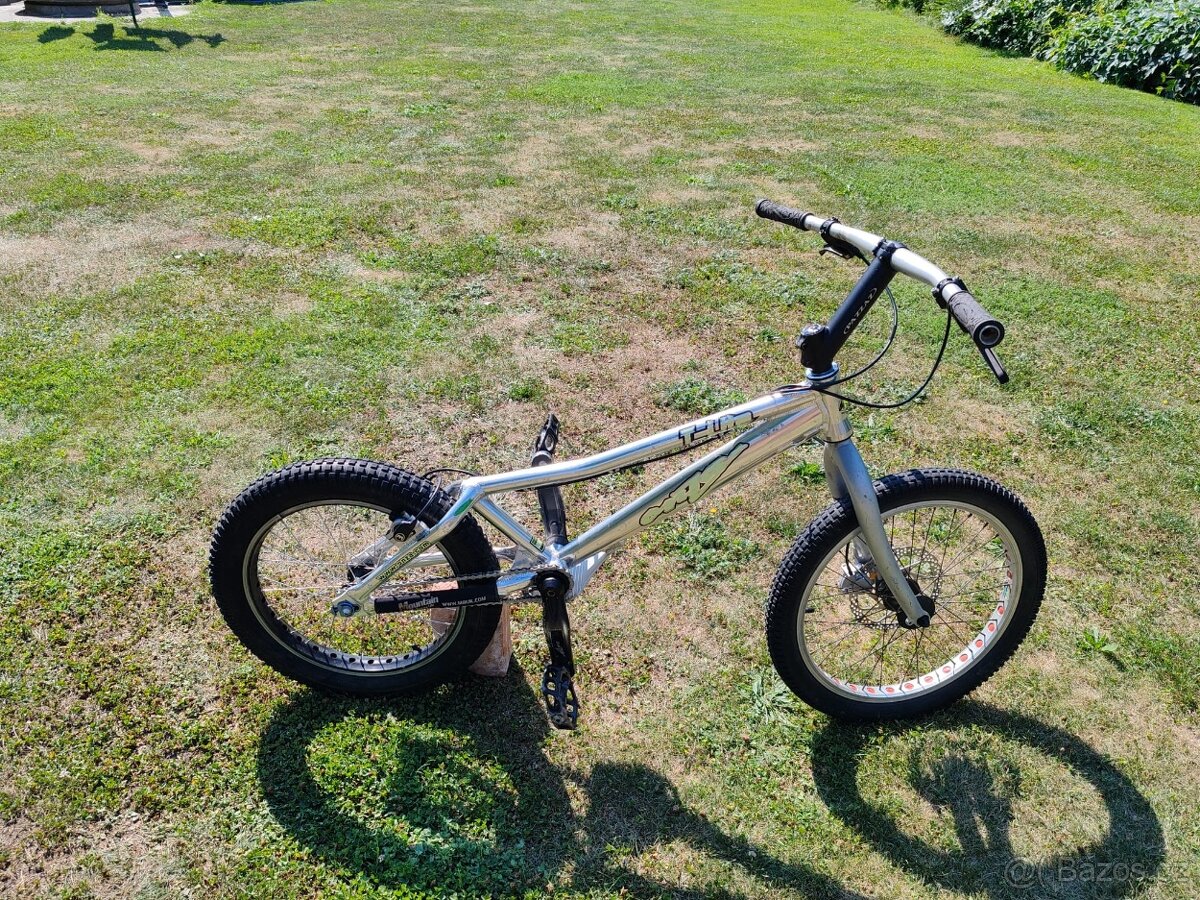 street trial kolo ONZA T-LITE