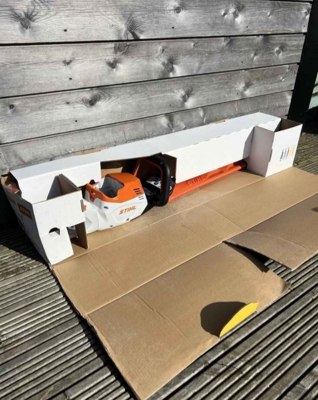 Nové zahradní nůžky na živý plot STIHL HSA 60-set s baterií
