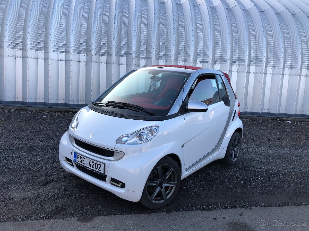 Smart Fortwo Kabriolet 1.0 62KW R.V. 2011