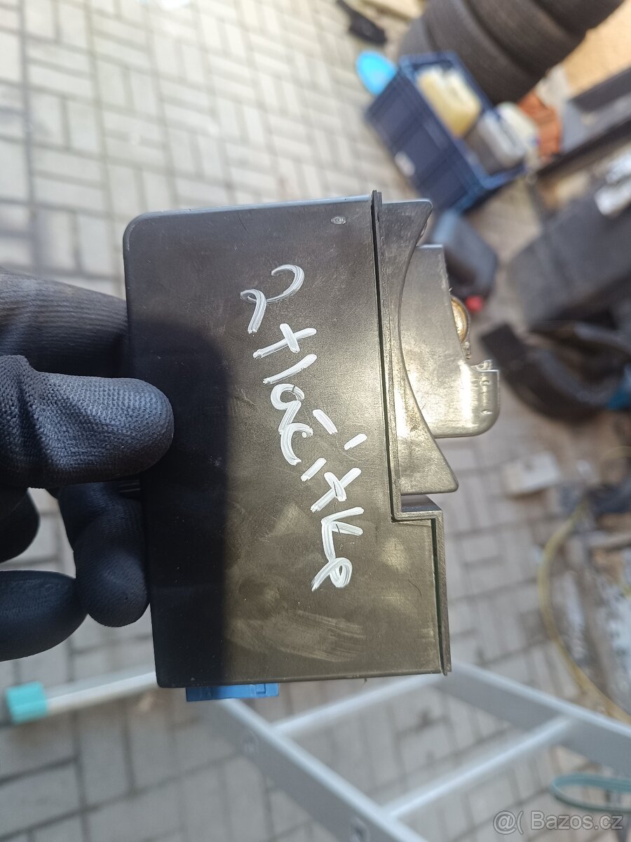 Espace IV čtečka karet