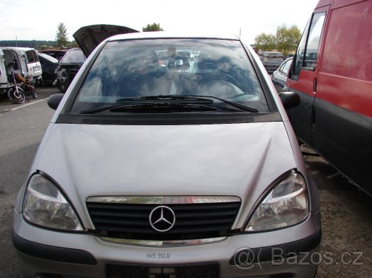 MB A 1,6i 1998 - zbytky dílů z vozu