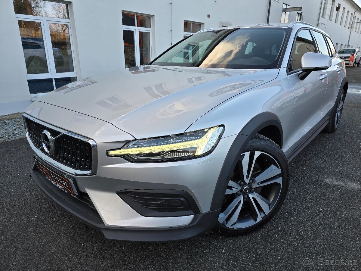 VOLVO V60 2,0 184kW B5 AWD CROSS COUNTRY Auto 2021 ČR -DPH