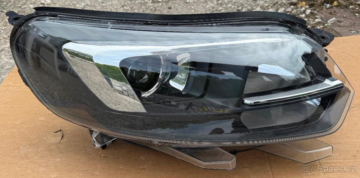 9808233980 Světlo xenon D8S přední pravý originál PSA Nový