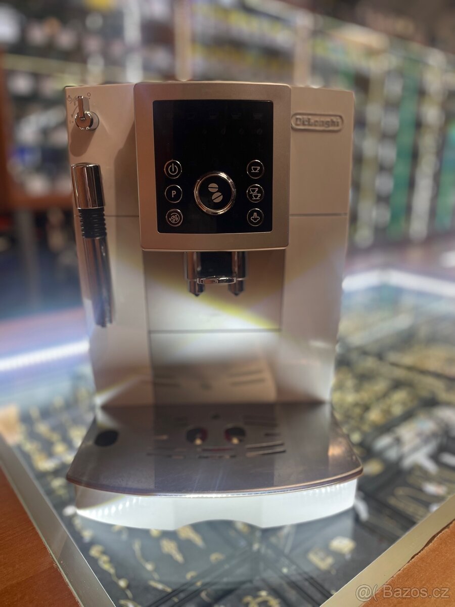 Kávovar DeLonghi