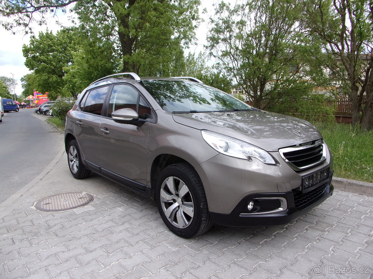 Peugeot 2008 1.2 VTi,navigace,1.majitel,serviskní kniha,TOP