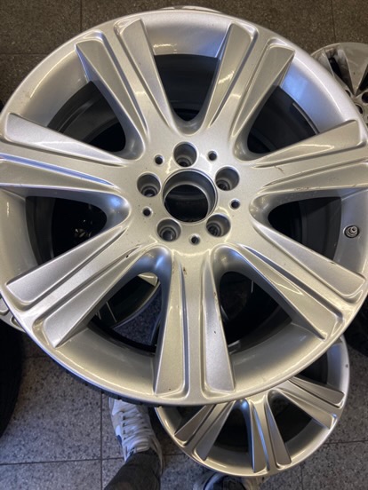 Disky R19 8.5j Mercedes ET36