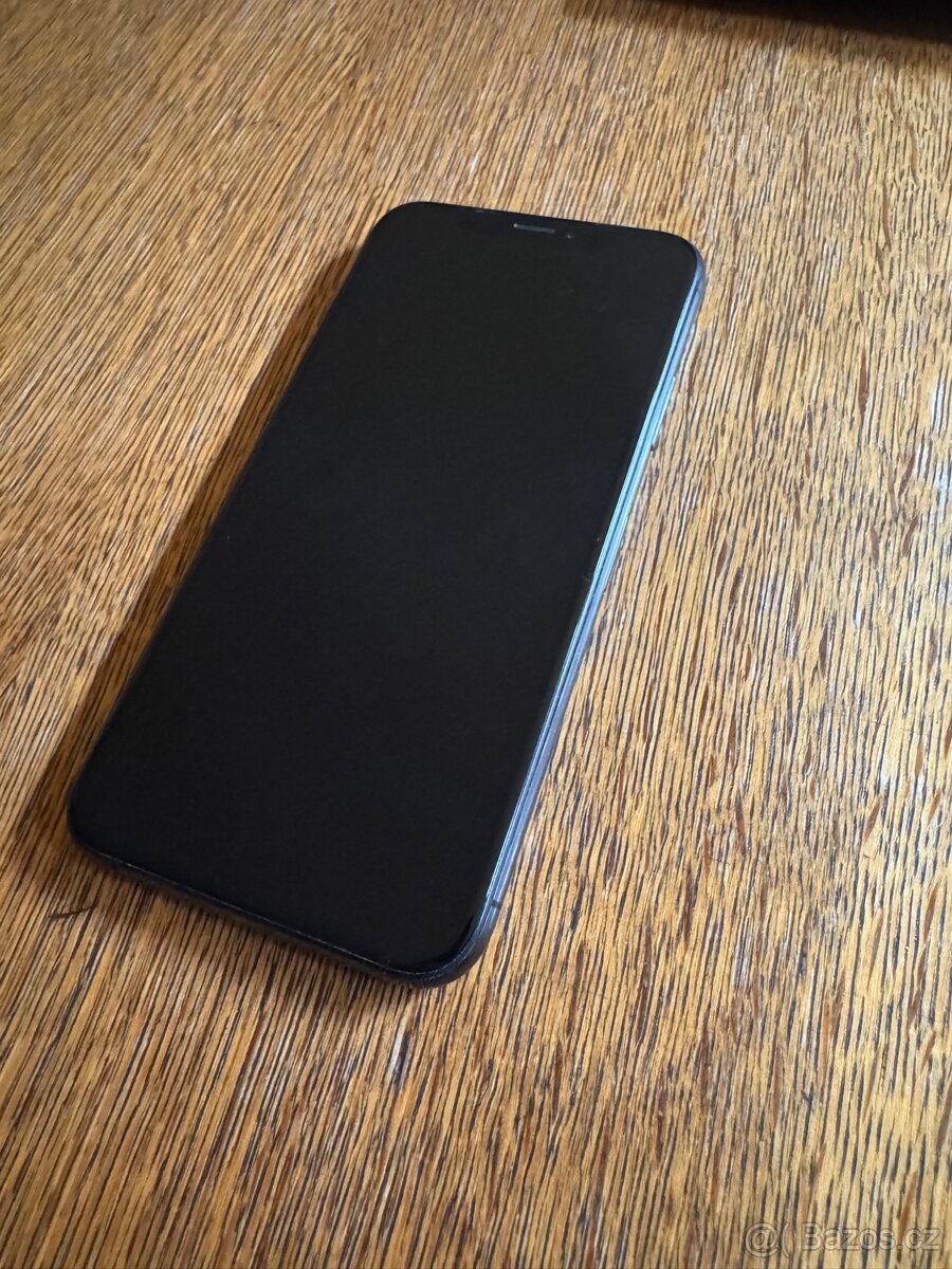 Iphone xs 256gb černý