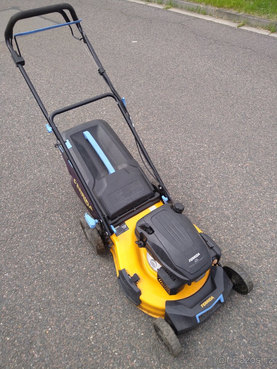 Benzínová sekačka s pojezdem 50 cm
