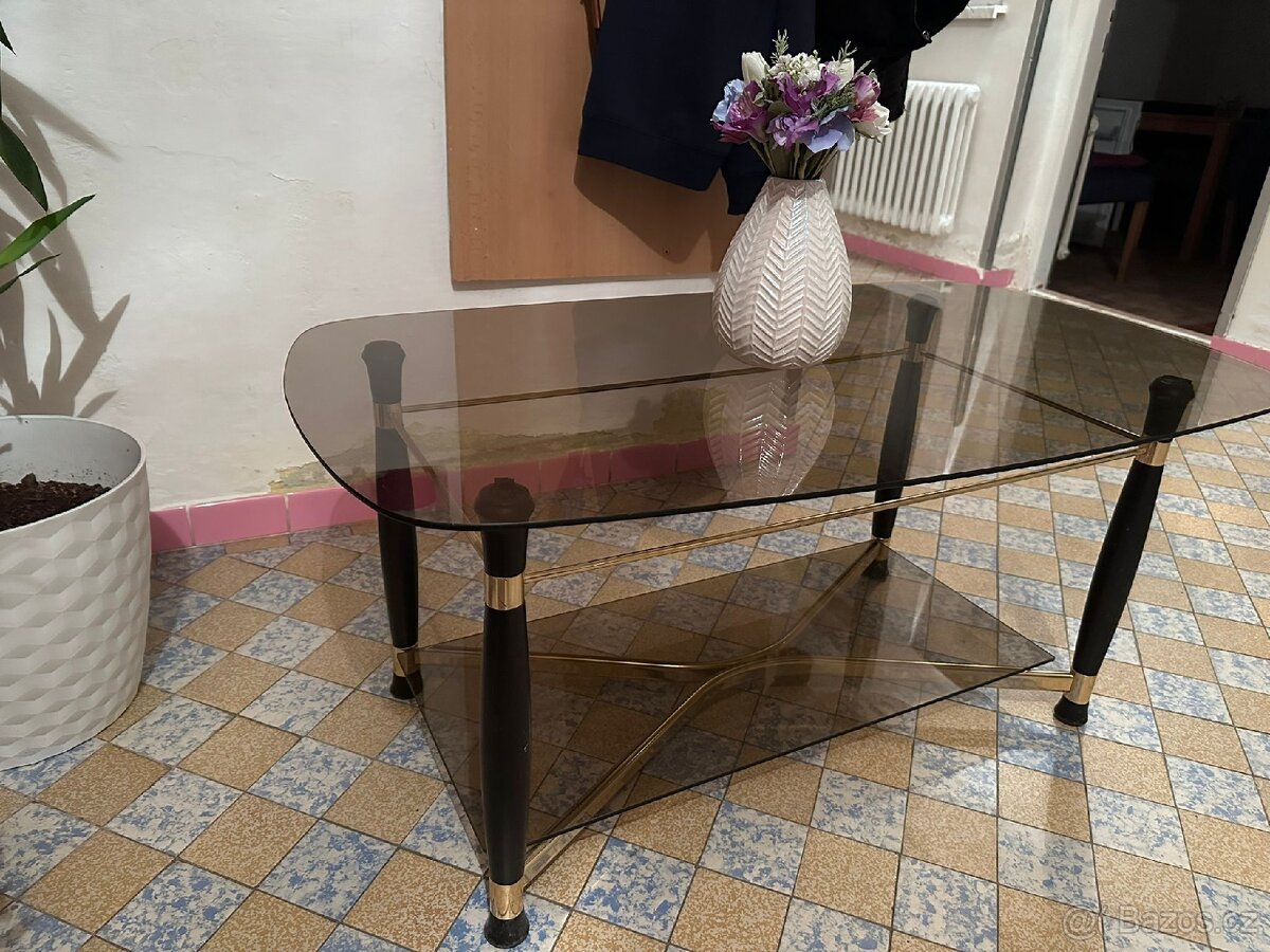 Konferenční stolek