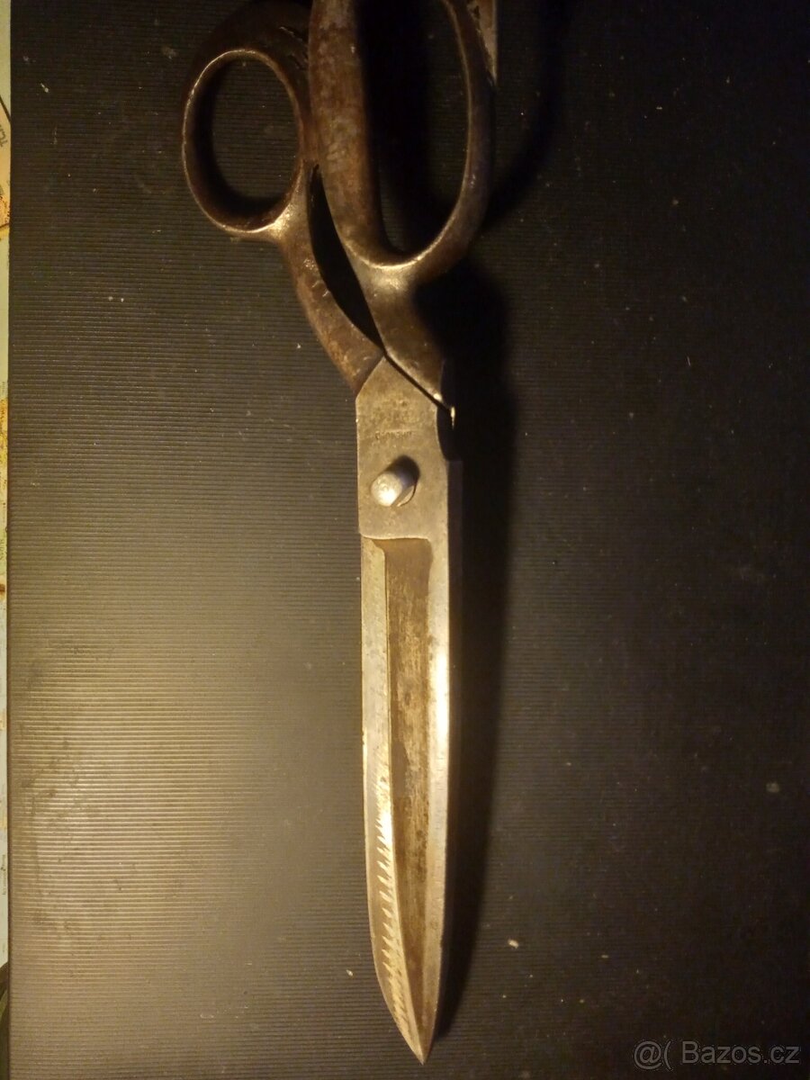 Historické nůžky krejčovské velké 31cm
