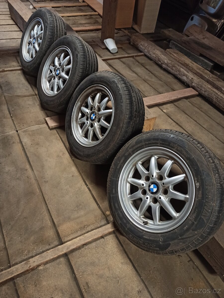 kola originální z BMW e36 vč. pneu 205x60, R15