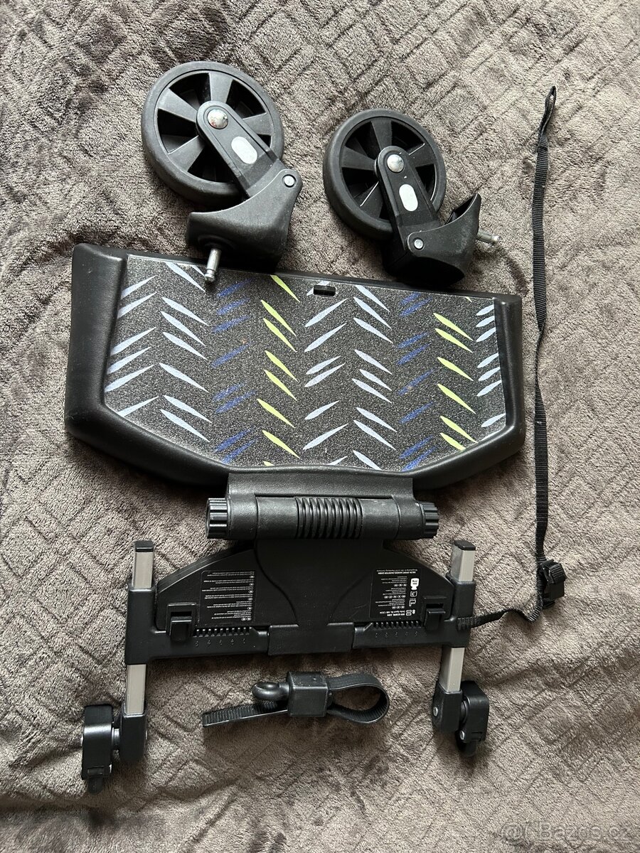 Stupátko k dětskému kočárku