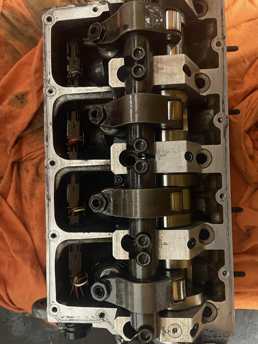 hlava motoru 1.9 tdi bxe