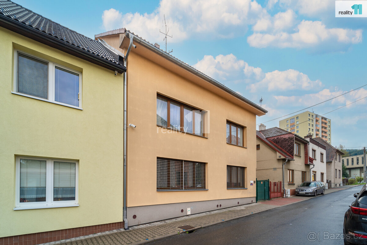 Bytový dům 600 m2, s pozemkem 430 m2, Zlín, Louky