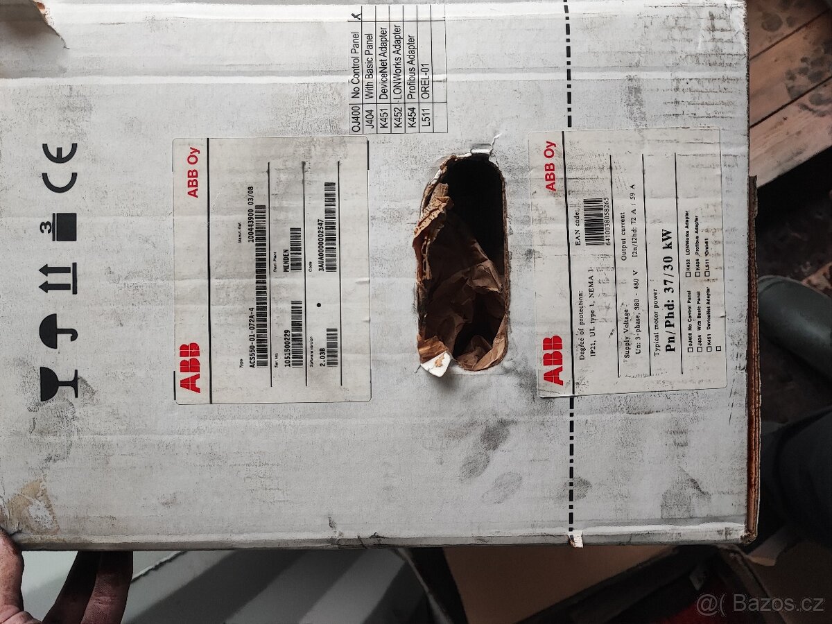 Frekvenční měnič abb