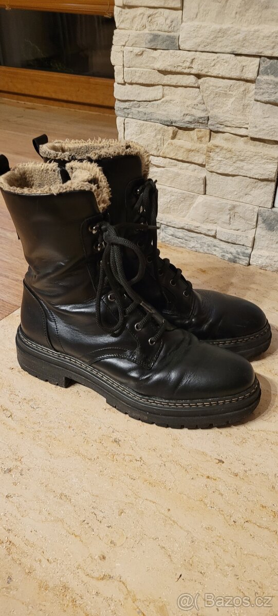 Skoro nové zimní teplé vysoké boty vel. 40