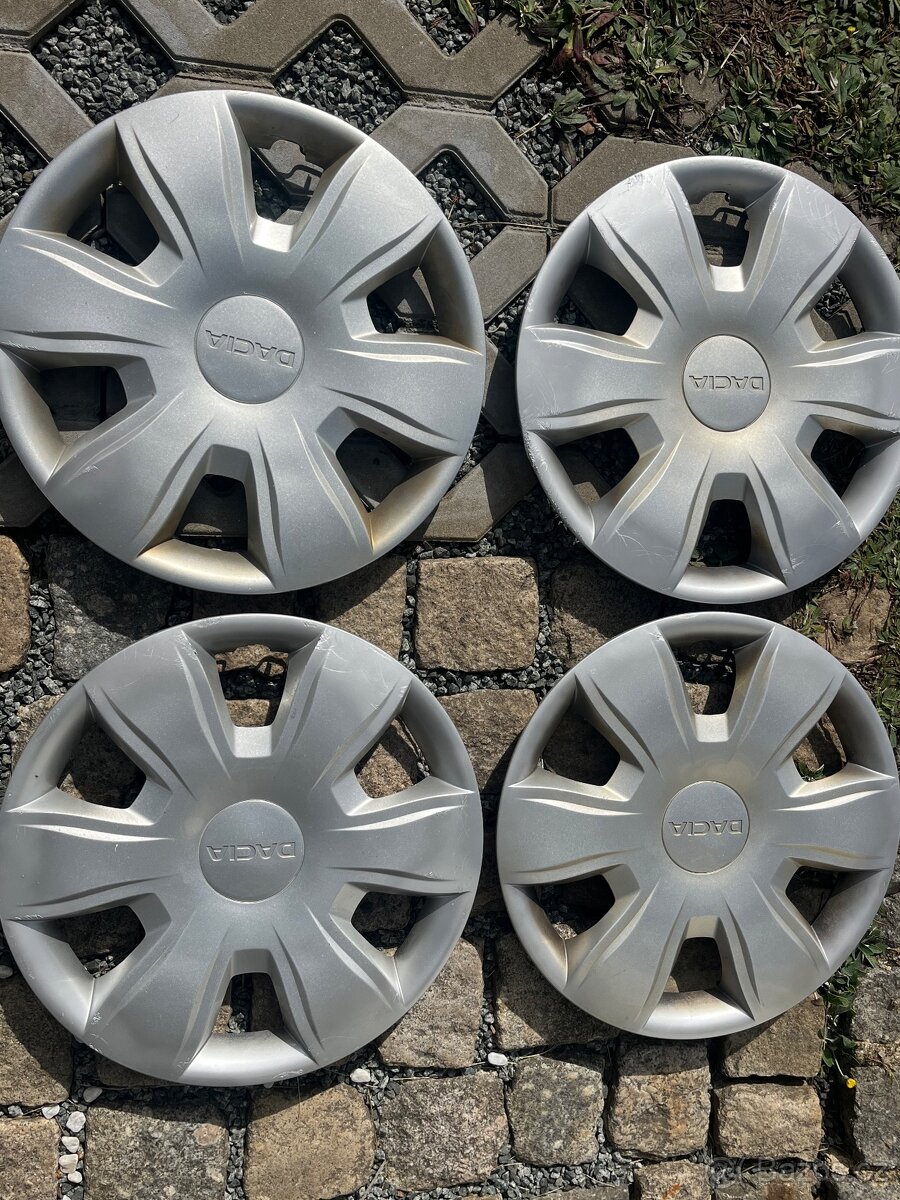 4xpoklice originál Dacia r 15