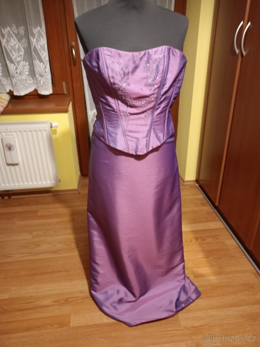 Prodám dlouhé vínové plesové šaty