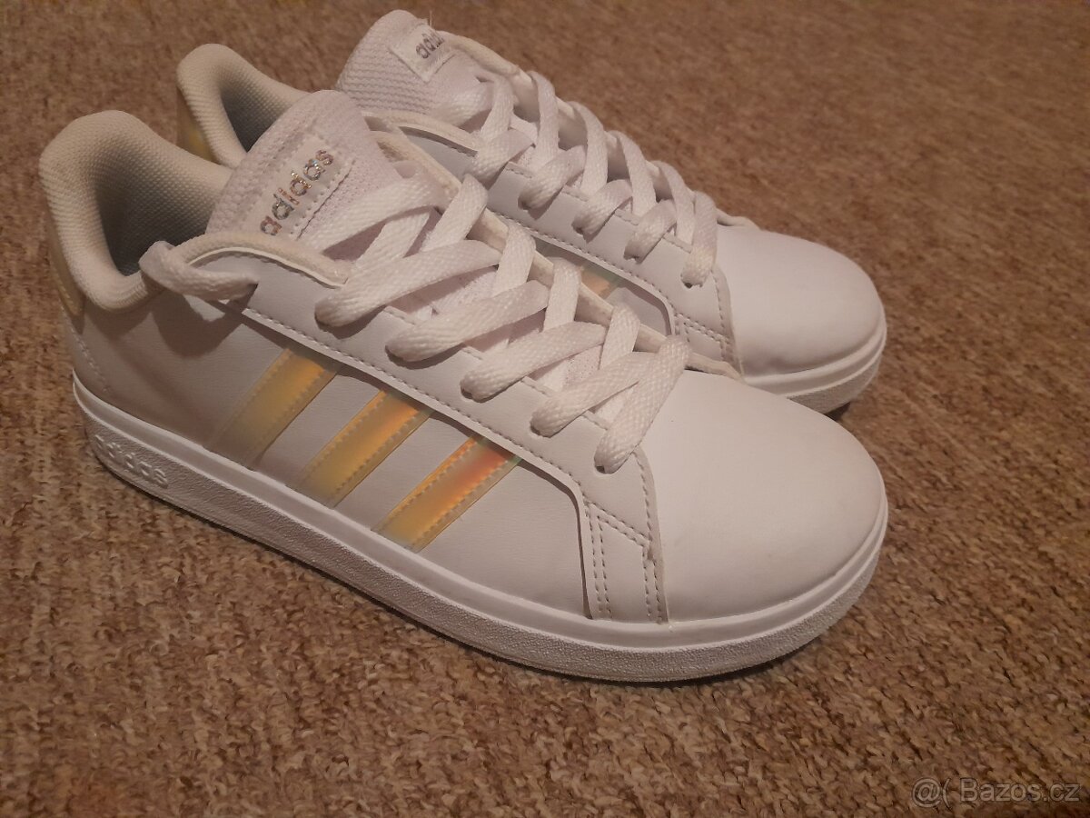 Dívčí tenisky Adidas Grand Court 2.0 K vel. 35