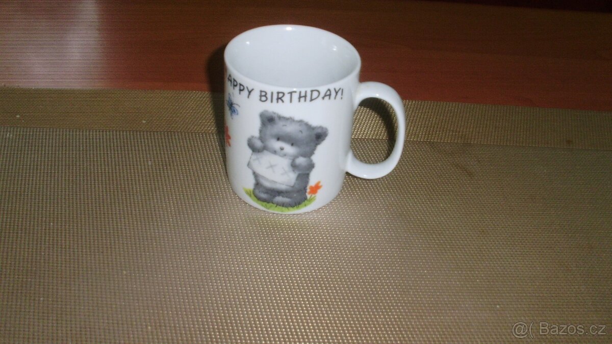 HRNEČEK S MEDVÍDKEM