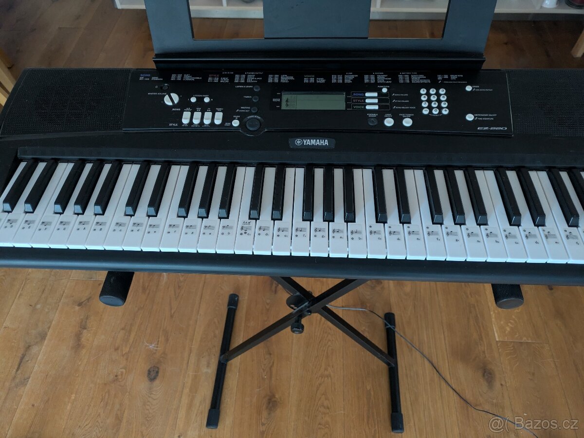 Prodám klávesy YAMAHA EZ-220 + stojan