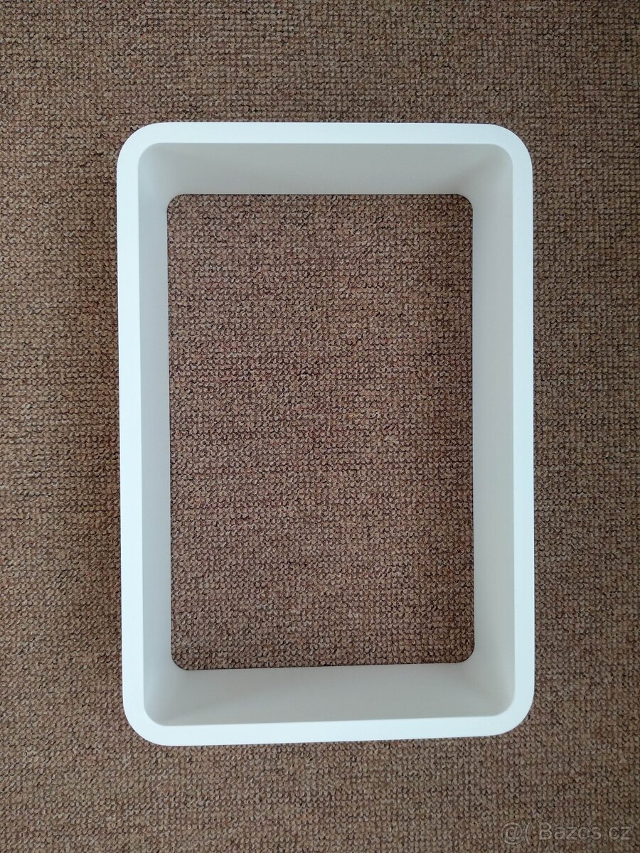 Police bílá nepoužitá