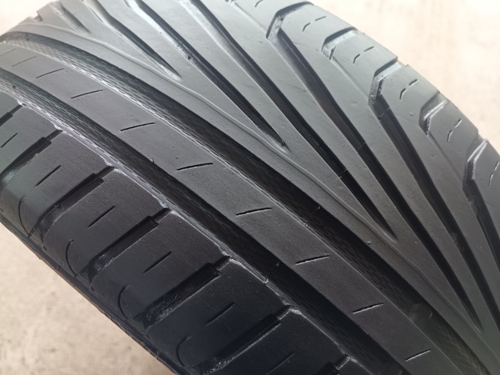 215/50 R17 UNIROYAL (2317)