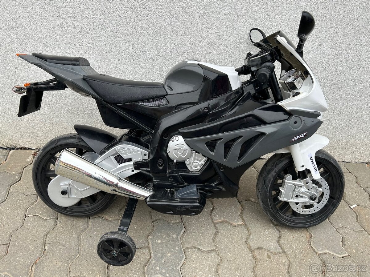 BMW 1000RR na baterku s nosností do 30 kg