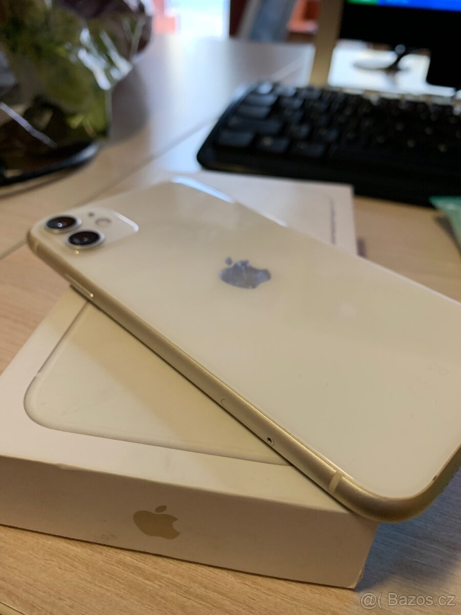 Mobilní telefon Apple iPhone 11, 64GB White