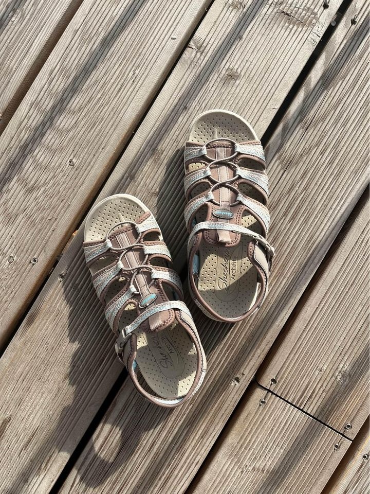 Sandály Skechers Arch Fit (dámské, 38, eur 8)