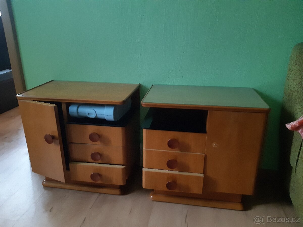 Noční stolky