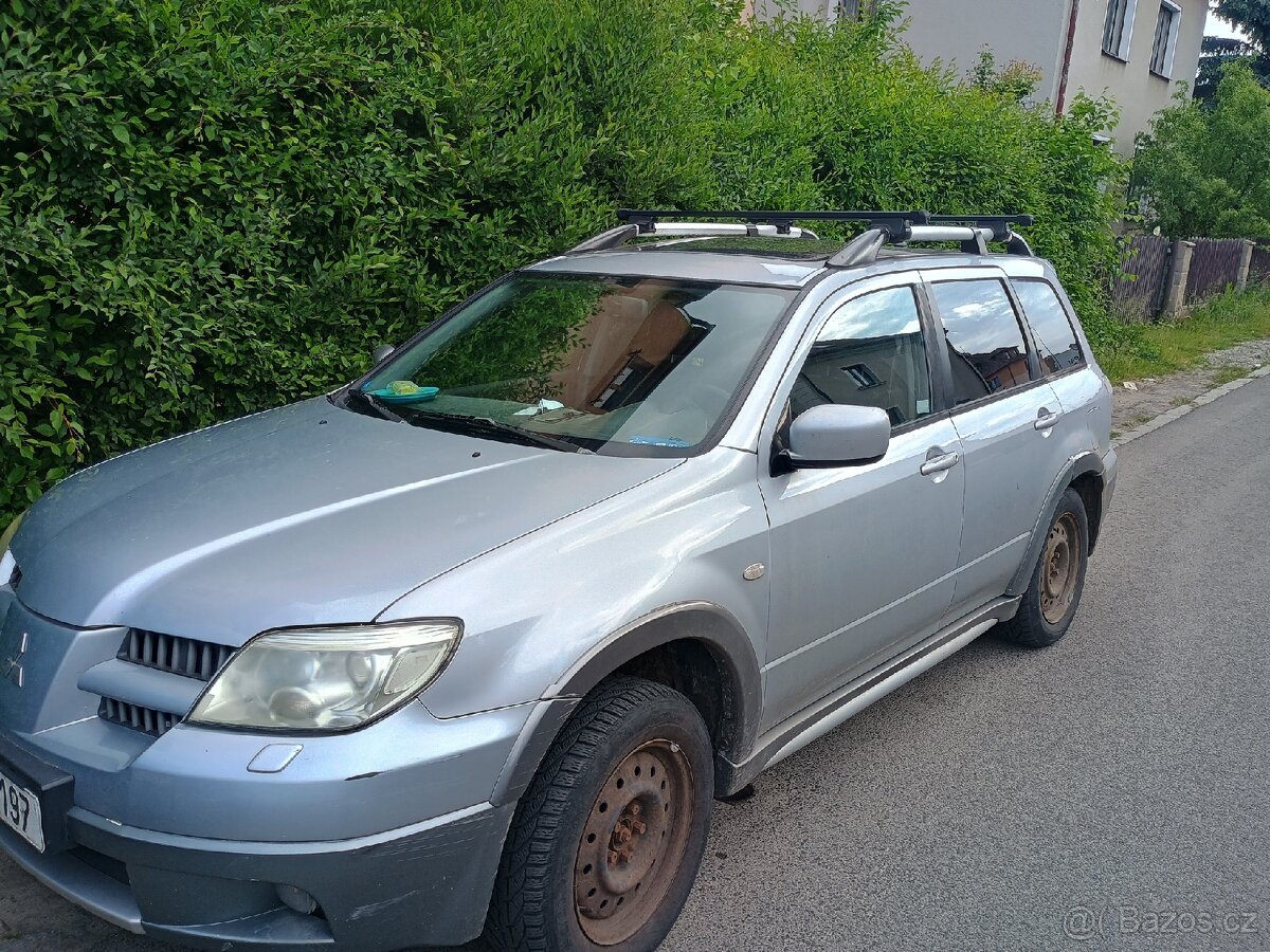 Prodám Mitsubishi Outlander 2,4 i,lpg ,4 x 4