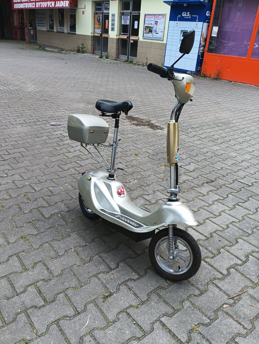 Elektro koloběžka/skútr