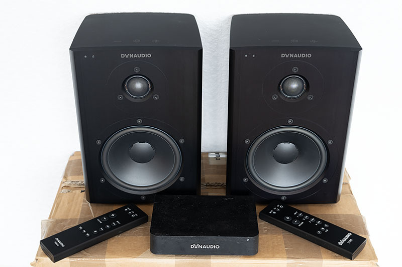 Aktivné regálové reprosoustavy DYNAUDIO XEO2, jako nové